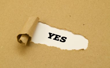 Evet yazıt karton delik içinde