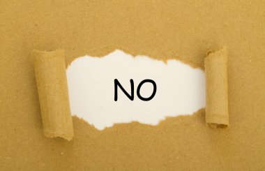 karton delik içinde hiçbir yazıt