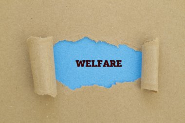 Refah kelime yırtık kağıt altında yazılı.