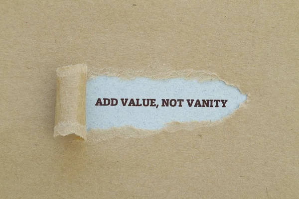 Valor Acrescentado Não Vaidade Inscrição Dentro Buraco Papelão — Fotografia de Stock