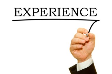 kırpılan atış yazma deneyimi yazıt üzerinde beyaz izole iş adamı