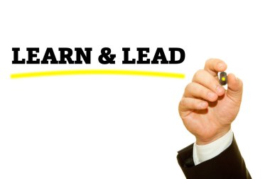 El yazma öğrenin ve şeffaf silme tahtada kurşun.