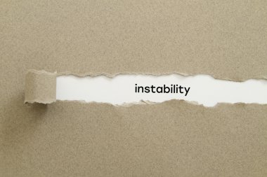 istikrarsızlık yazıt karton delik içinde