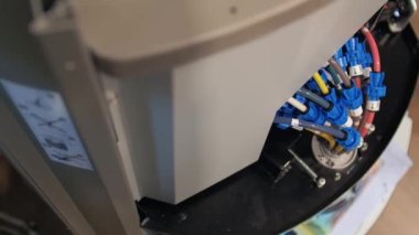 Profesyonel otomatikman dağıtıcı. RAL 'den Boyama