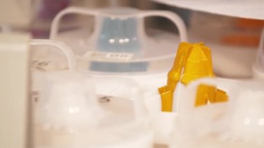 Boyayı hazırlamak için modern teknoloji. Profesyonel renk makinesi