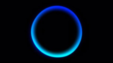 Gelecekçi parlak mavi neon oval portal çerçeve siyah arkaplan üzerinde pürüzsüz döngü