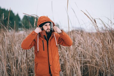 Sakallı bir adamın portresi.