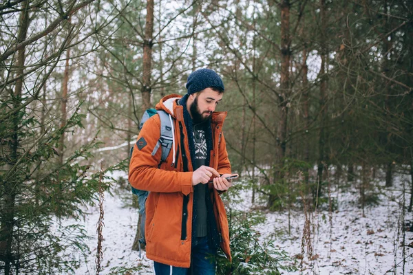 adam kış alan holding cep telefonu