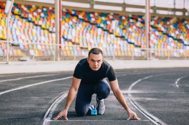 başlayan blok bırakarak sprinter 