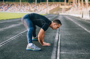 adam uzanıyor çalıştırmadan önce
