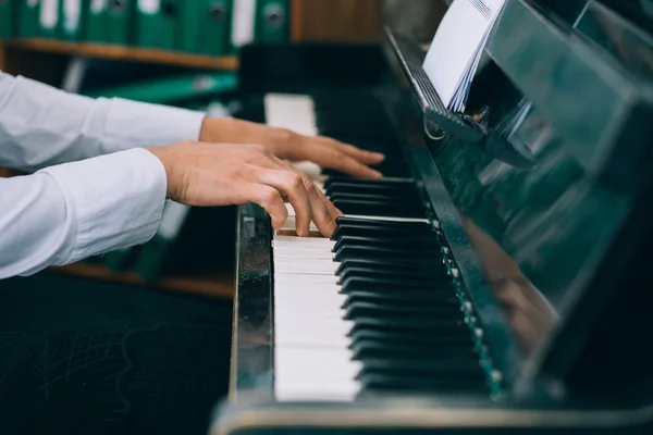 Pianista rozdań — Zdjęcie stockowe