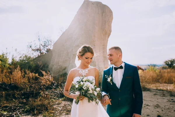 Couple de mariage élégant — Photo