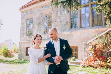  Yeni evliler eski kale tarafından