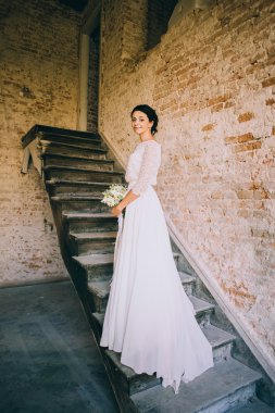 eski merdivenlerde posing gelin