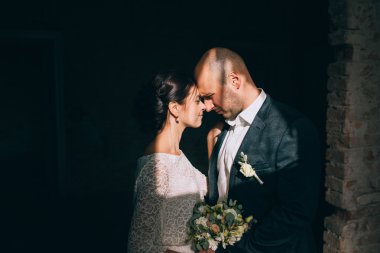 Eski bir binada yeni evliler