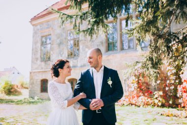  Yeni evliler eski kale tarafından