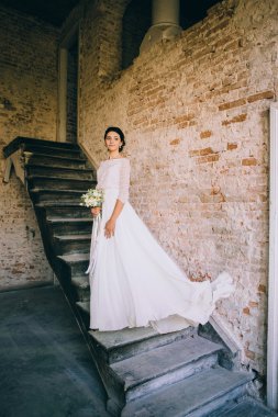 eski merdivenlerde posing gelin