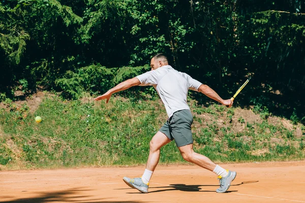 Tennisspieler in Aktion — Stockfoto