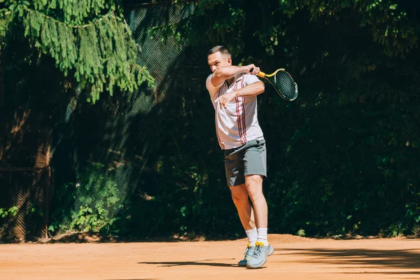 Tennisspieler in Aktion — Stockfoto