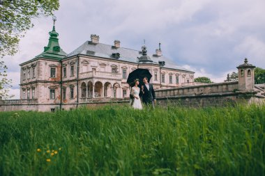  Yeni evliler eski kale tarafından
