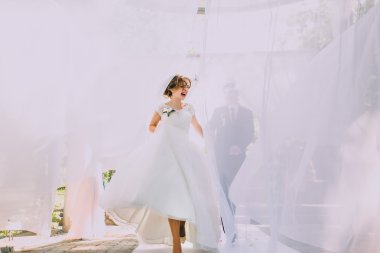 Düğün töreninde evli çift