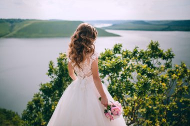 güzel bir gelin düğün yürüyüş