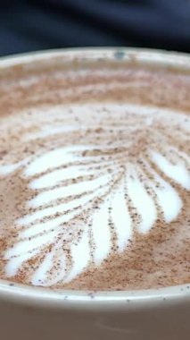 Arka planda kakao sanatı. Sıcak kakao sanatı