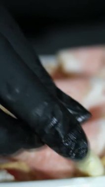 Bir tabakta yağsız sarımsak. Yüksek kalite 4k görüntü