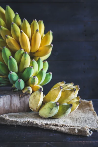 Bananas amarillas maduras —  Fotos de Stock