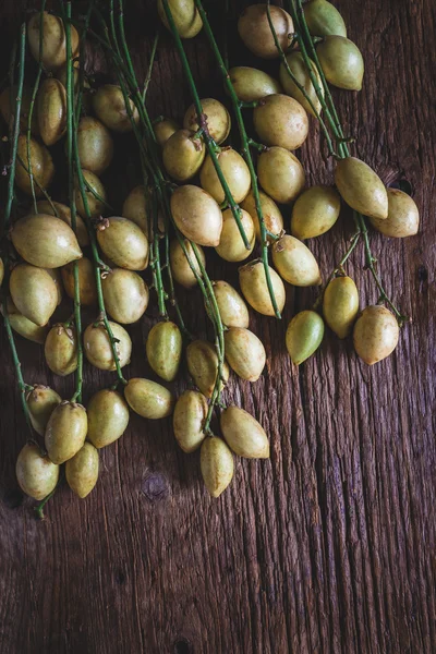 Baccaurea ramiflora fruits — Stock Photo, Image