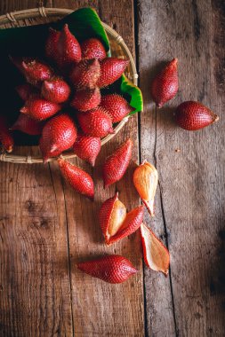 Kırmızı Salak meyve