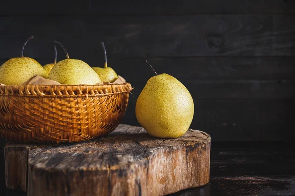 Žluté hrušky skupina — Stock fotografie