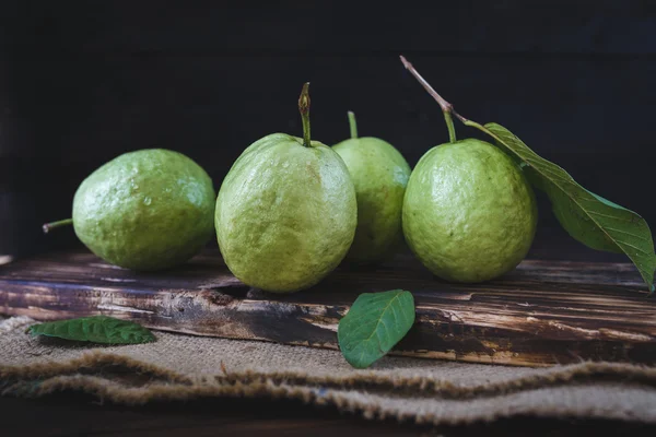 Groene Vietnamees guaves — Stockfoto