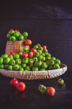 Kırmızı, yeşil incir