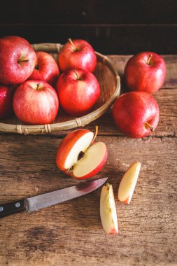 Taze, Kırmızı elma