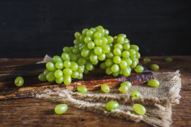 taze yeşil üzüm 