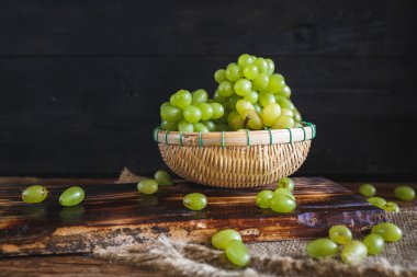 taze yeşil üzüm 