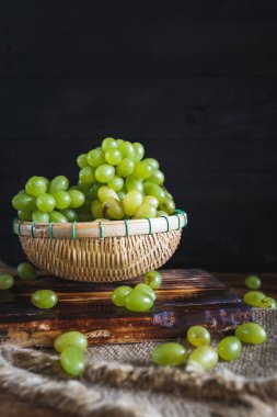 taze yeşil üzüm 