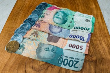 Negara Bankası Endonezya Banknotları 10.000, 2,000, 5,000 ve 20,000 Rupiah ve Coins