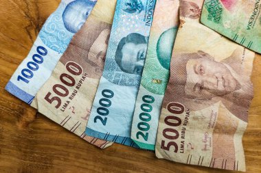 Negara Bankası 'nın Kapanışı Endonezya Banknotları 10.000, 2,000, 5,000 ve 20,000 Rupiah