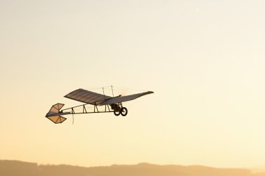 Günbatımı tarihsel uçak