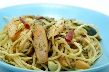 soslu acılı spagetti.