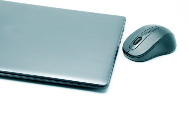 laptop ve fare.