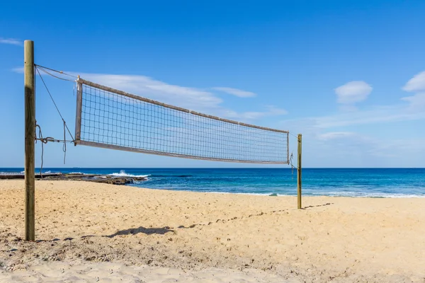 Rete da pallavolo sulla spiaggia Foto Stock