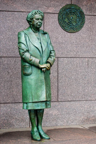 Элеонора Рузвельт у мемориала Рузвельта Лицензионные Стоковые Фото