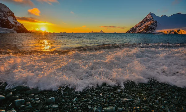 günbatımı Antarktika