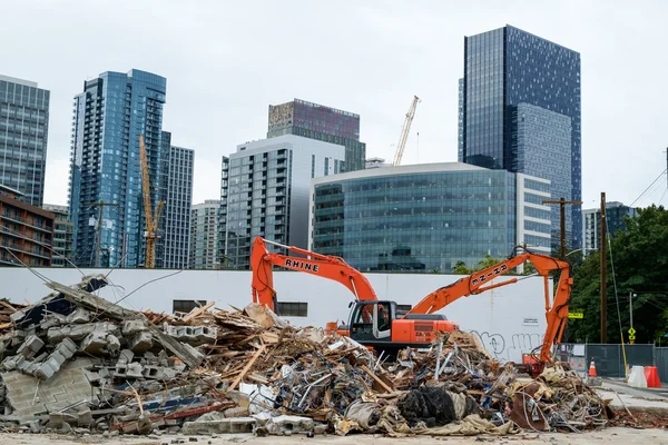 Yıkım için yeni inşaat