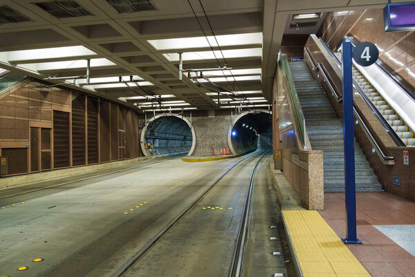 Seattle Transit Tunnel, Pioneer Square station
