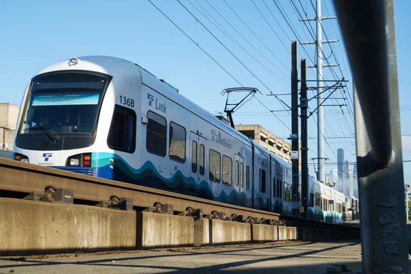 Bağlantı lightrail tren istasyonu terk
