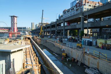 Alaska yolu Viyadük ve Deniz kenarındaki sete İnşaat